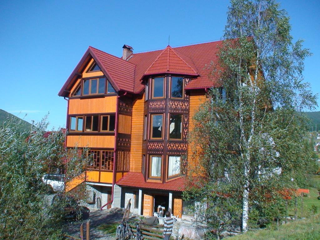 Gostynniy Dvir Raytshtoky Hotel Vorokhta Exterior photo